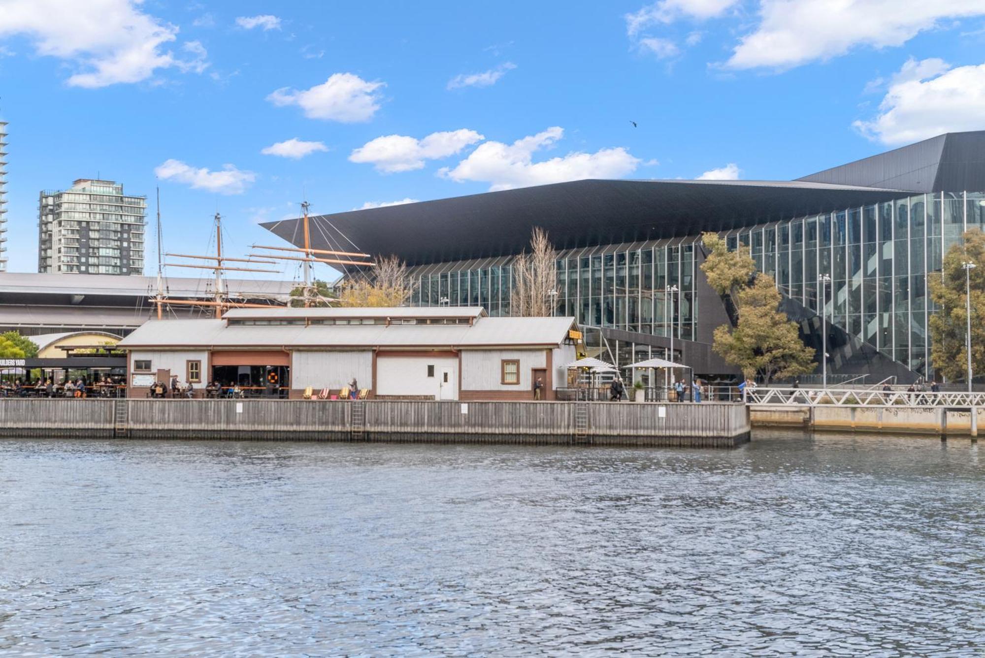 Resort Style Living Yarra Wharf メルボルン エクステリア 写真